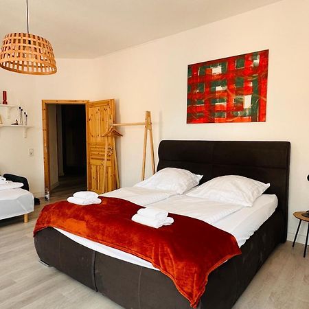 Amao-Brown I Exklusives City-Apartment I 85Qm I Privatparkplatz & Komfort I King-Size Bed Lahr  Exteriér fotografie