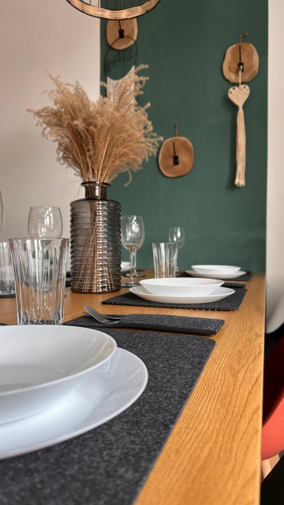 Amao-Brown I Exklusives City-Apartment I 85Qm I Privatparkplatz & Komfort I King-Size Bed Lahr  Exteriér fotografie